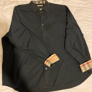Burberry bottom down shirt